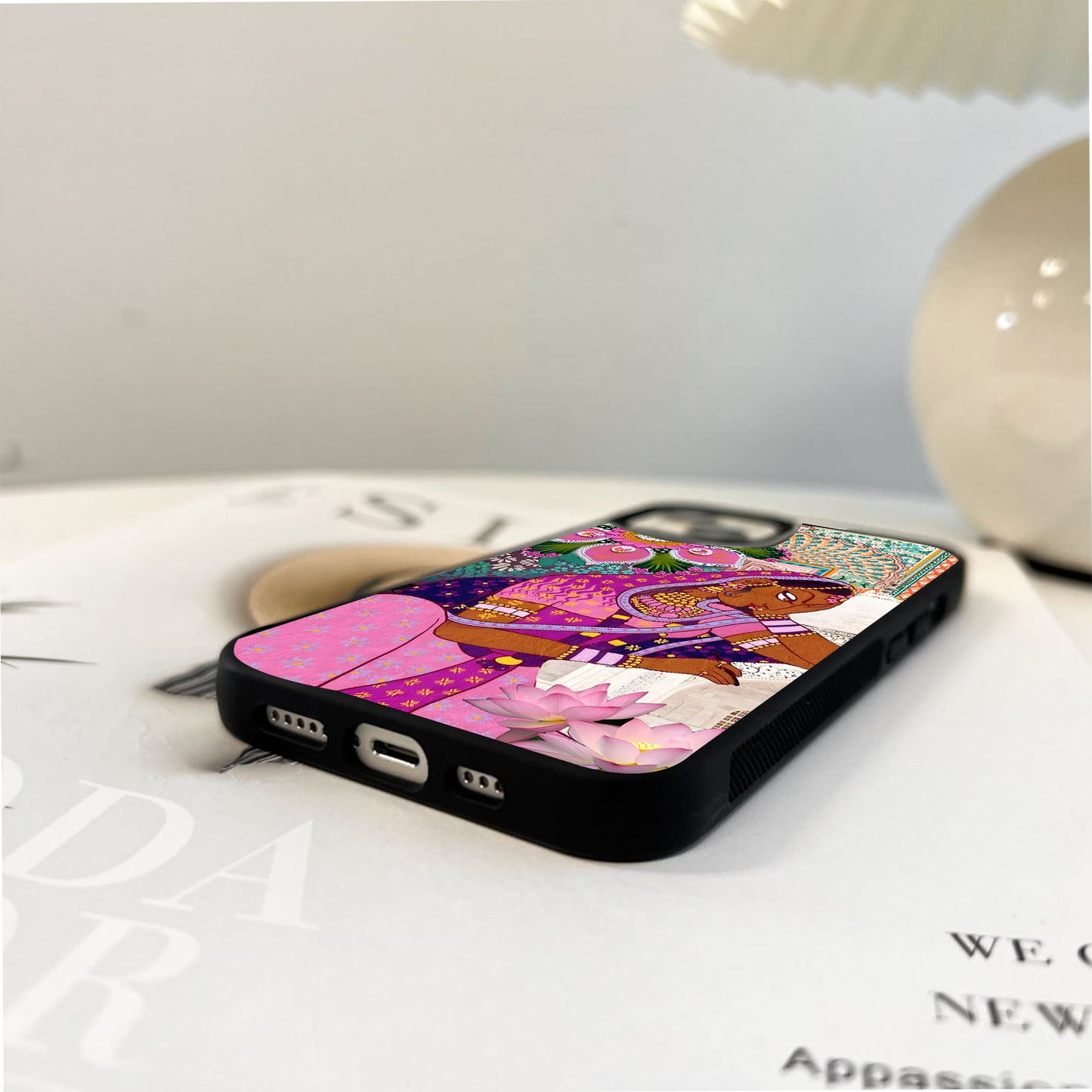 Royal Lotus Muse Glass Case