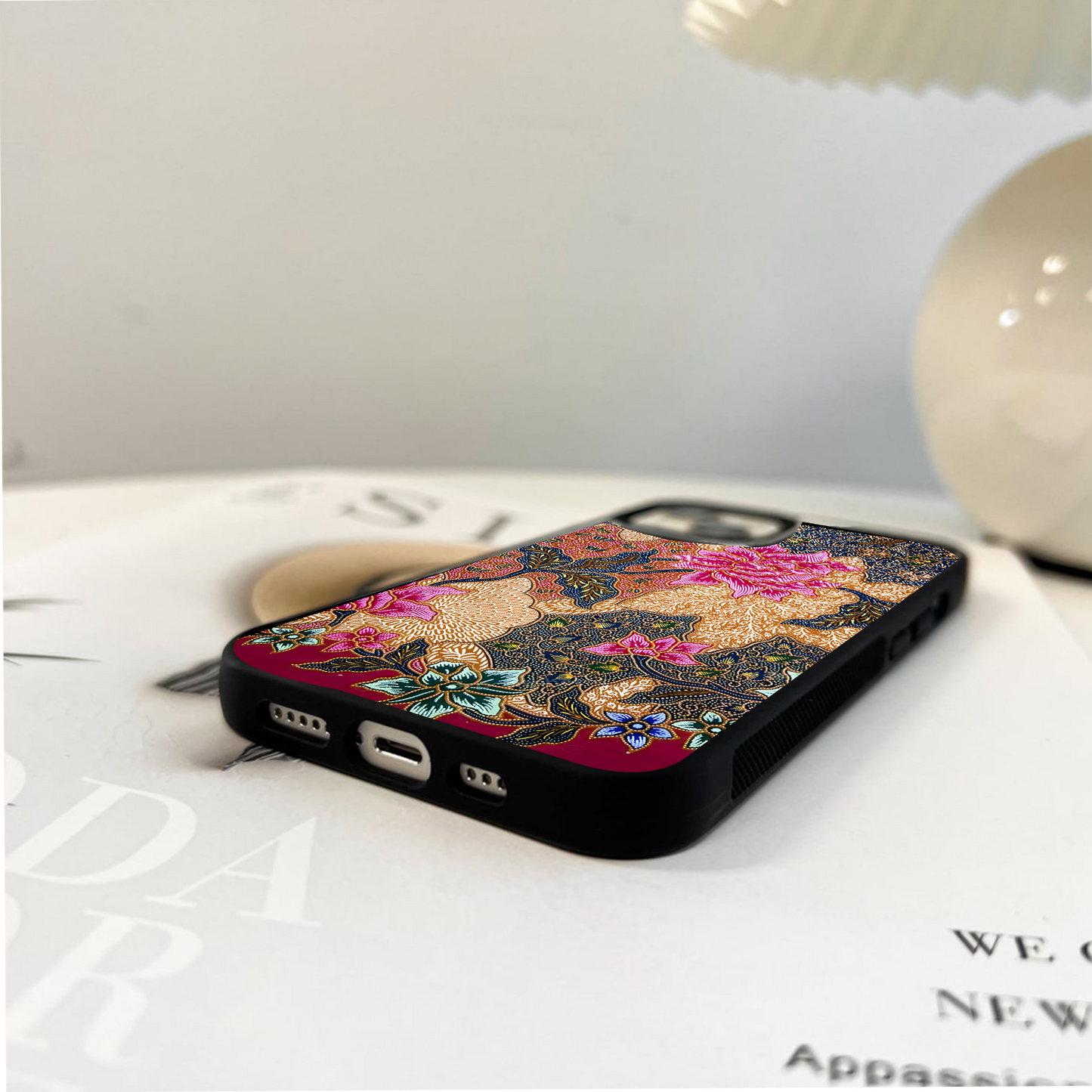 Vintage Floral Muse Glass Case