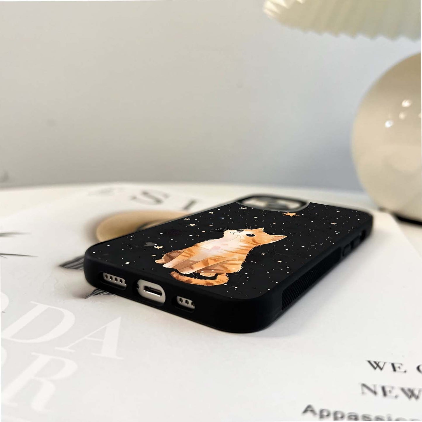 Starry-Eyed Cat Glass Case