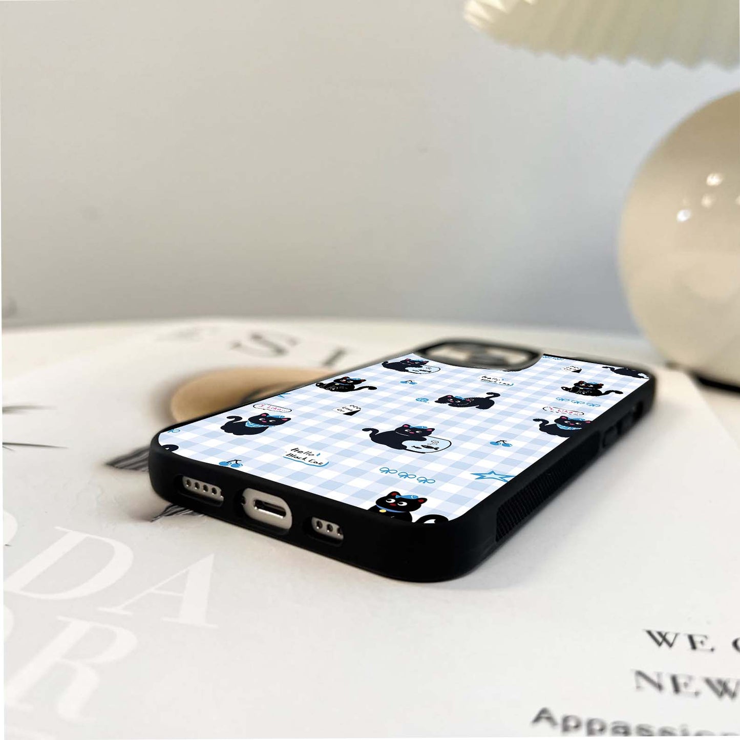 Black Cat Checker Pattern Glass Case