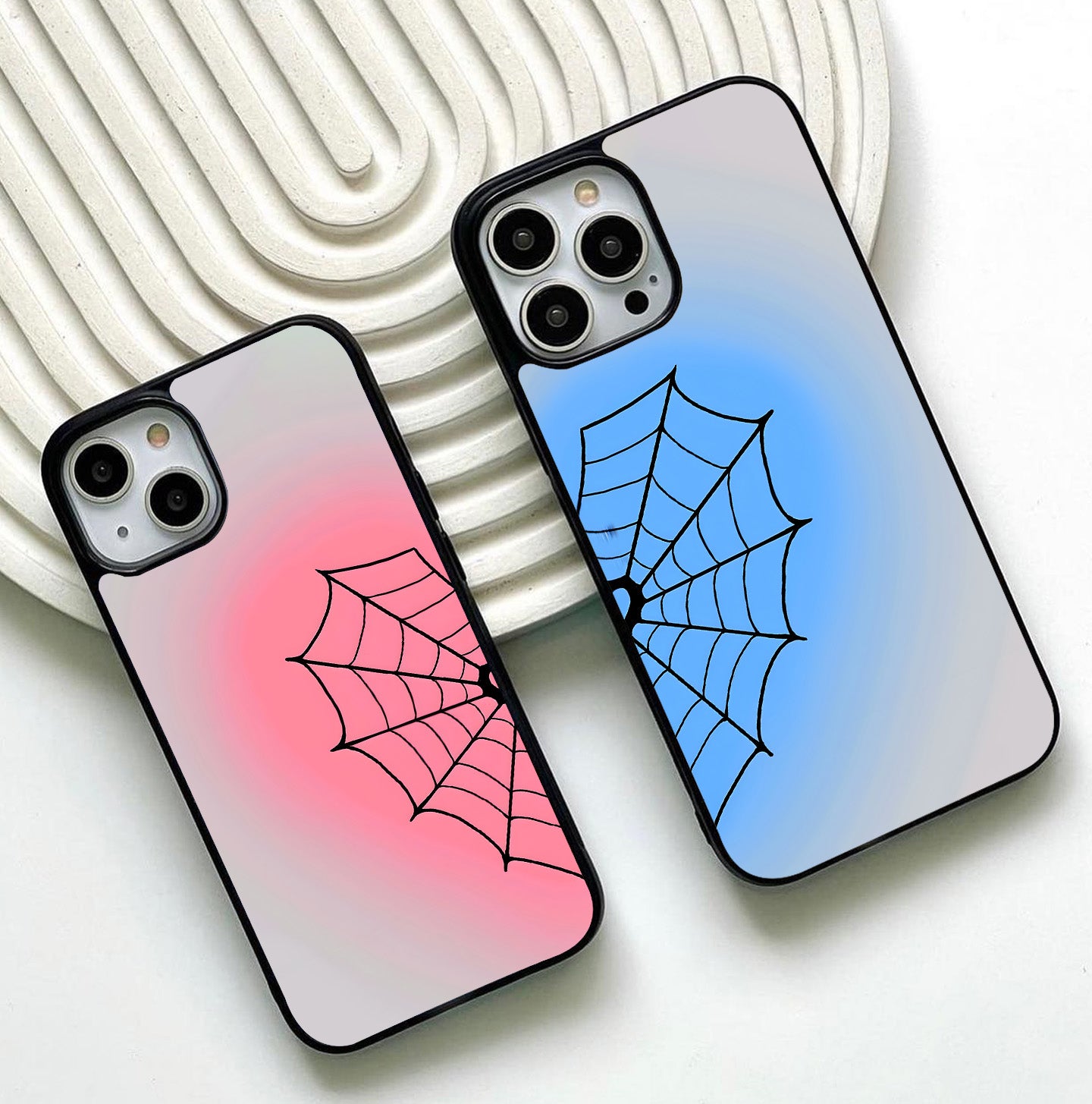 Friendly Spiders Glass Case