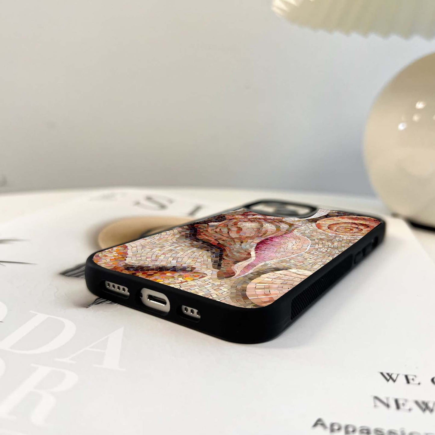 Beige Shell Mosaic Glass Case