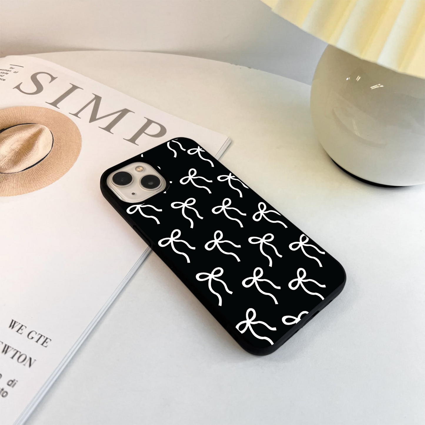 Black & White Bows Glass Case