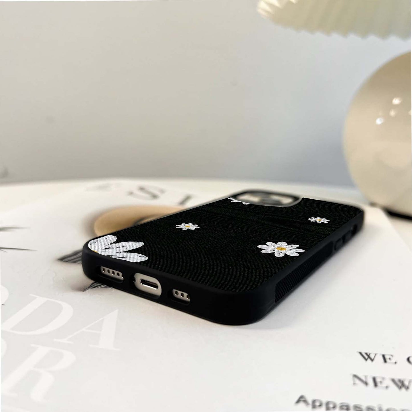 Daisy Drift Blush Glass Case