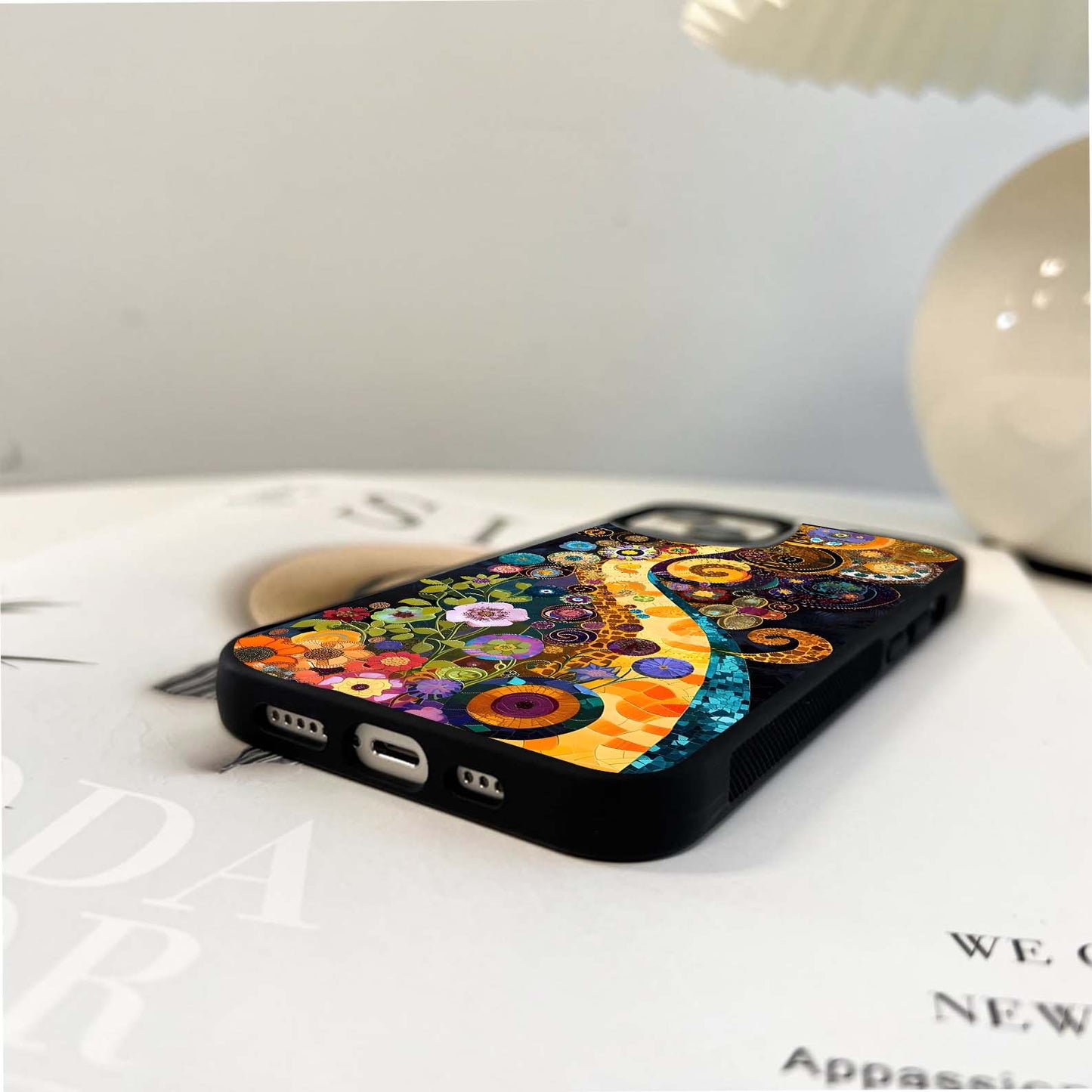 Dreamlight Garden Glow Glass Case