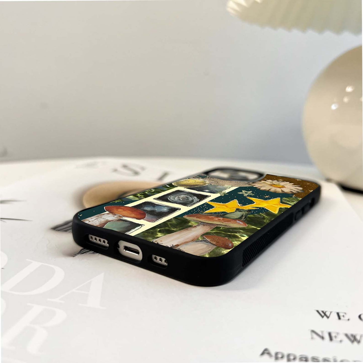 Frog on mushrooms Glass Case