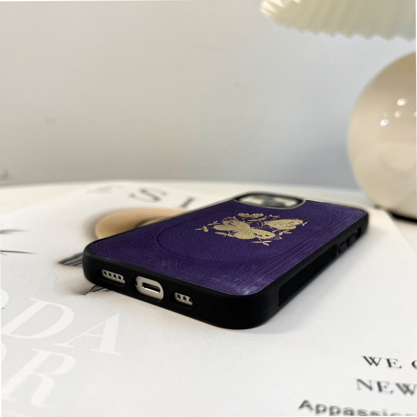 Dark Mood Roar Glass Case