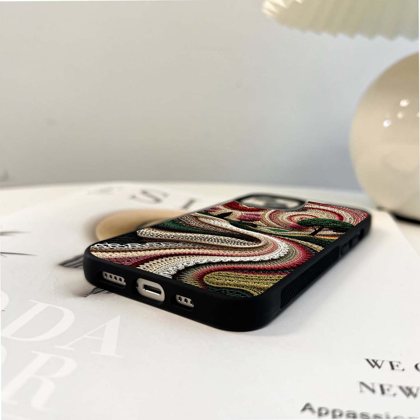 Whirling Lace Garden Glass Case