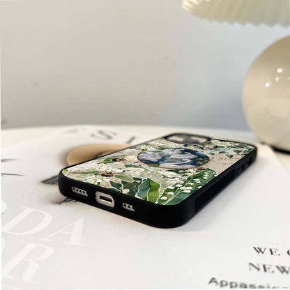 Swan Reverie Glass Case