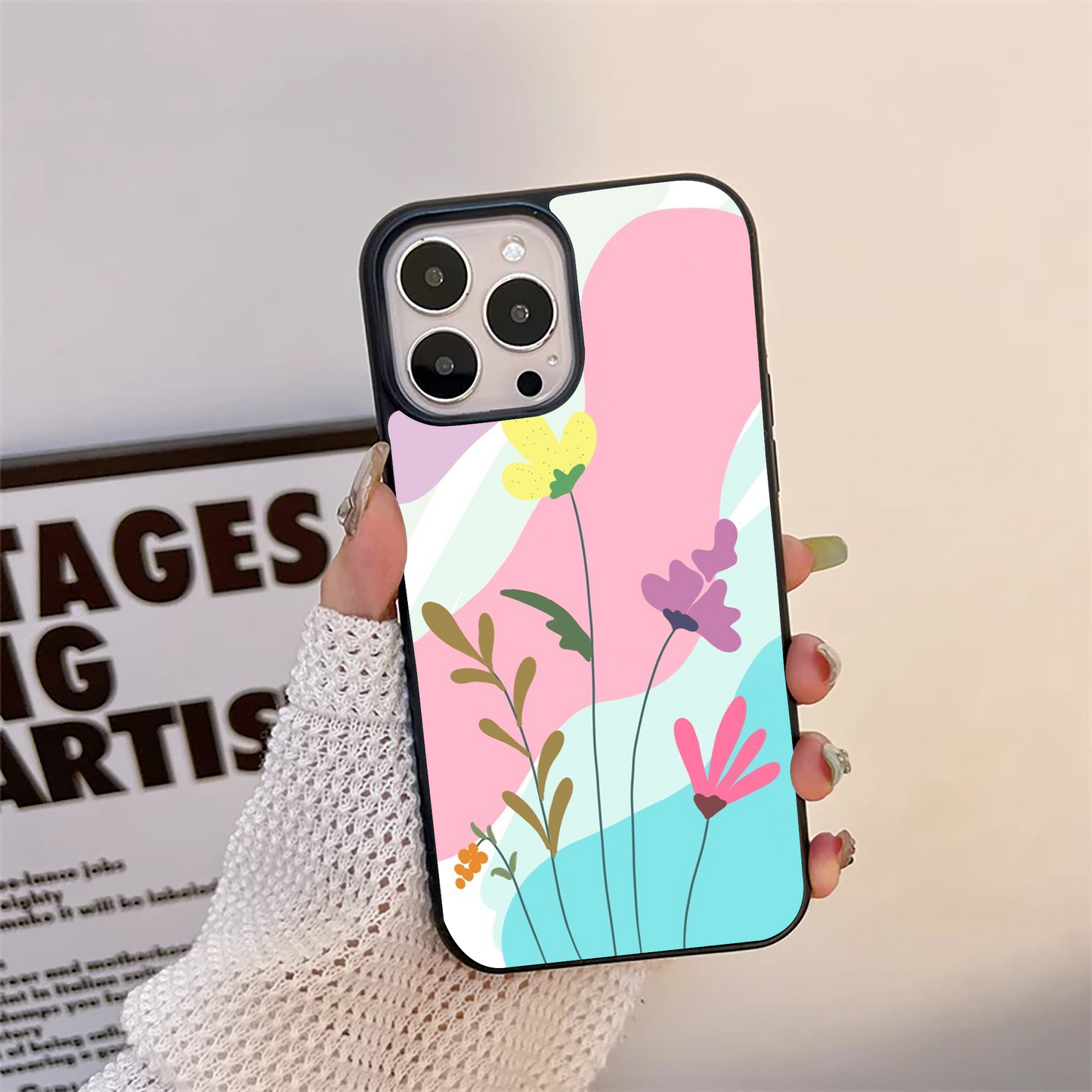 Abstract Flower Pattern Glass Case