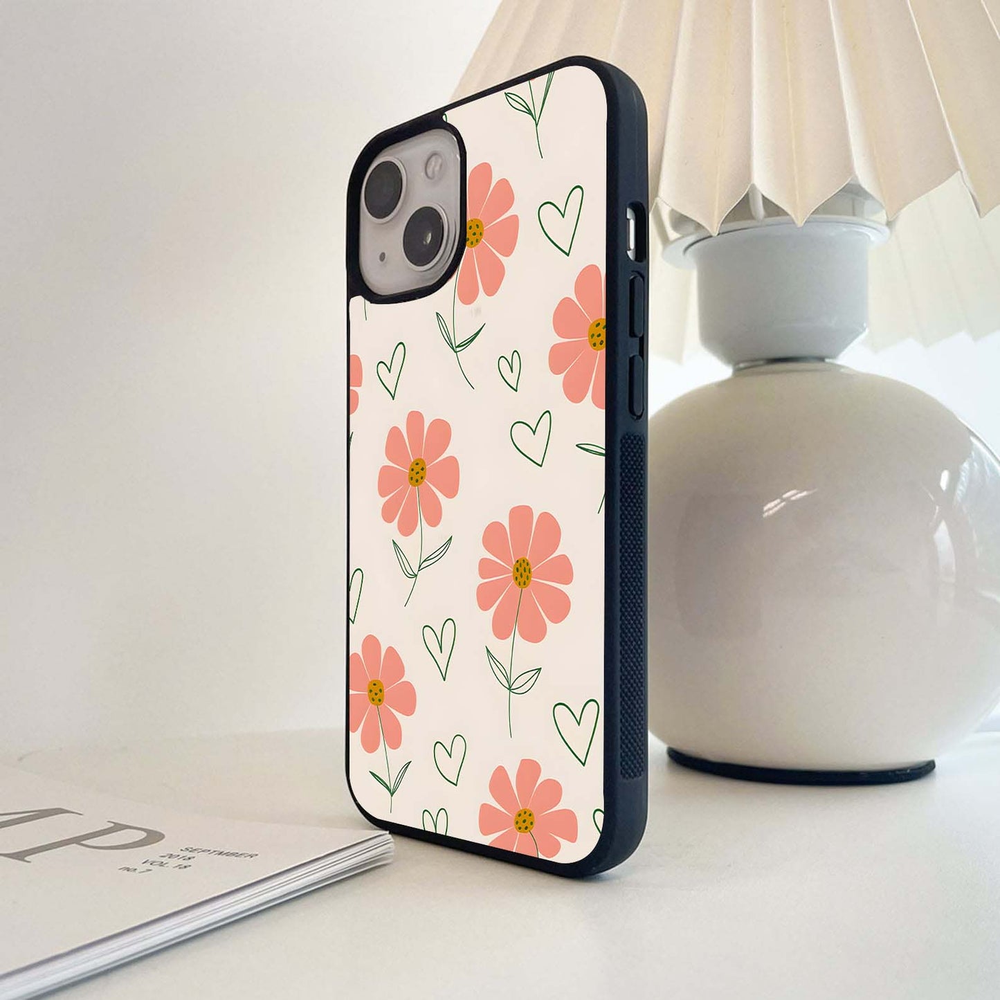 Hearts and Daisies Glass Case