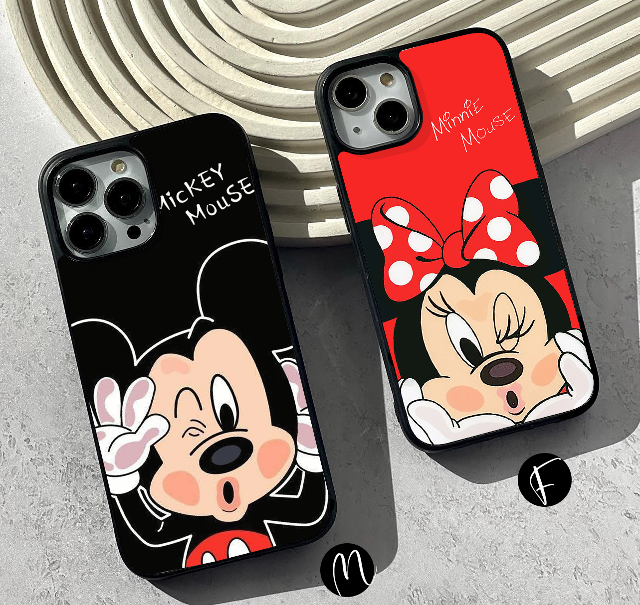 Cute Couple Mickey And MInnie Glass Case ( 2 FREE Keychains )