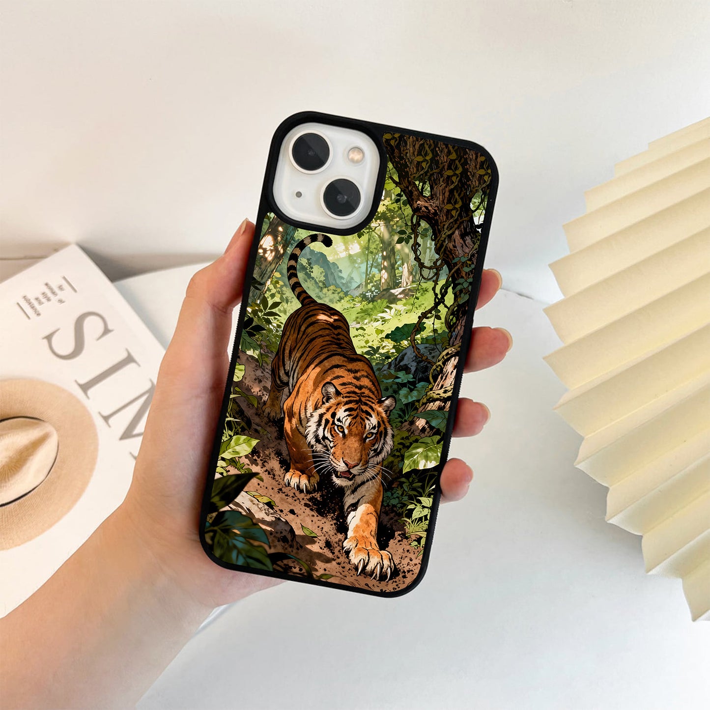 National Animal Tiger Glass Case