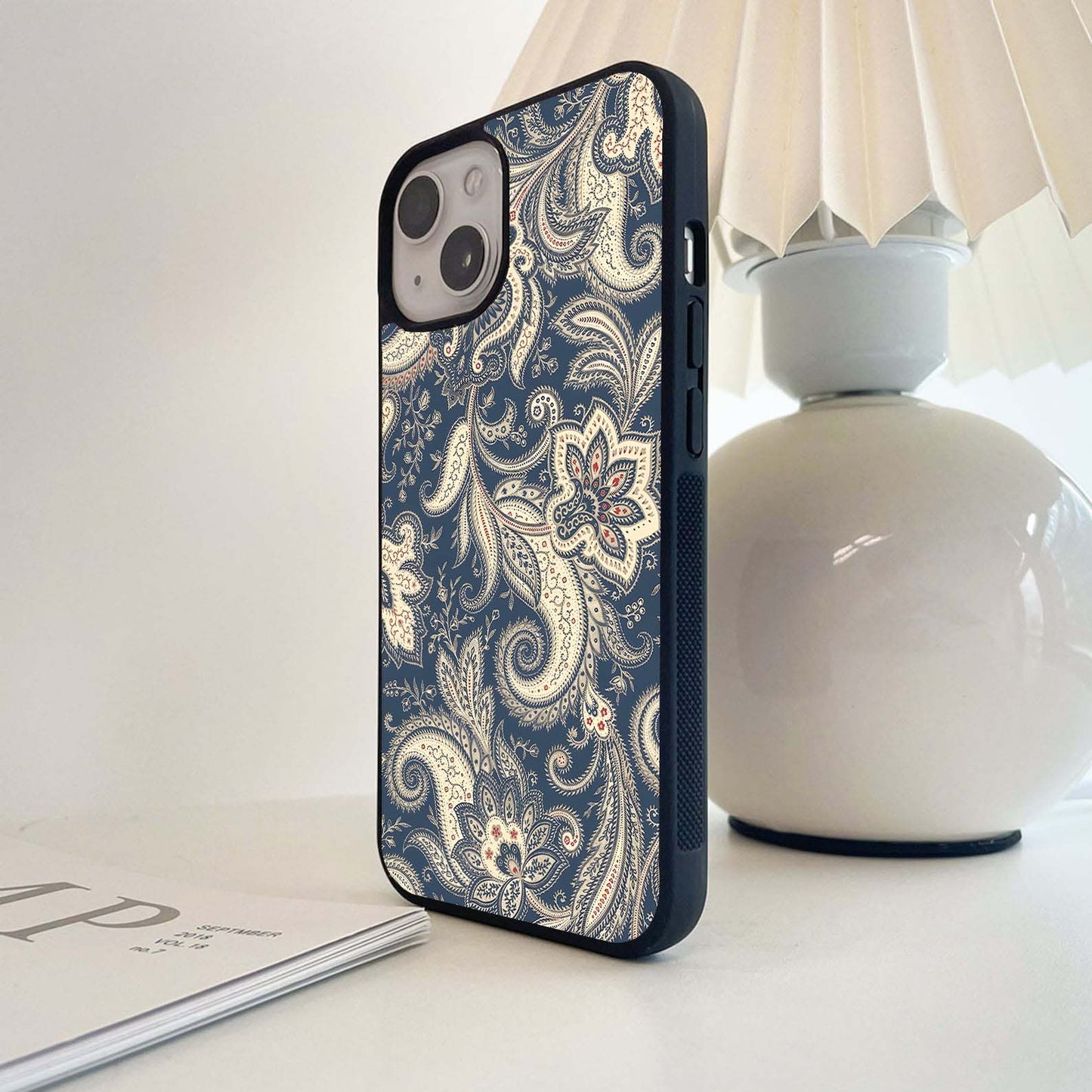 Classic Paisley Grace Glass Case