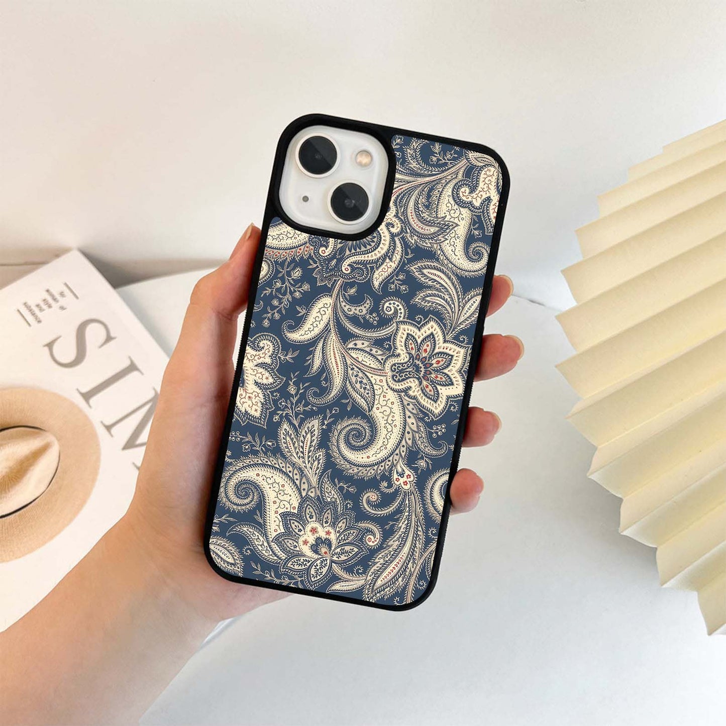 Classic Paisley Grace Glass Case