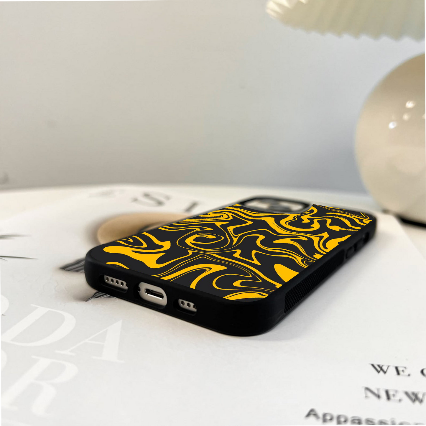 Black & Yellow Abstract Pattern Glass Case