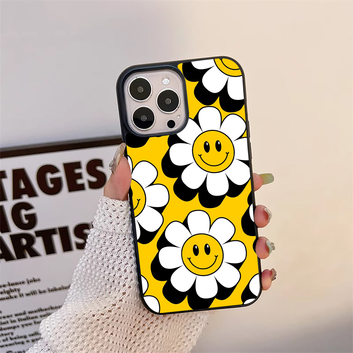 Smiley Daisy Flower Glass Case