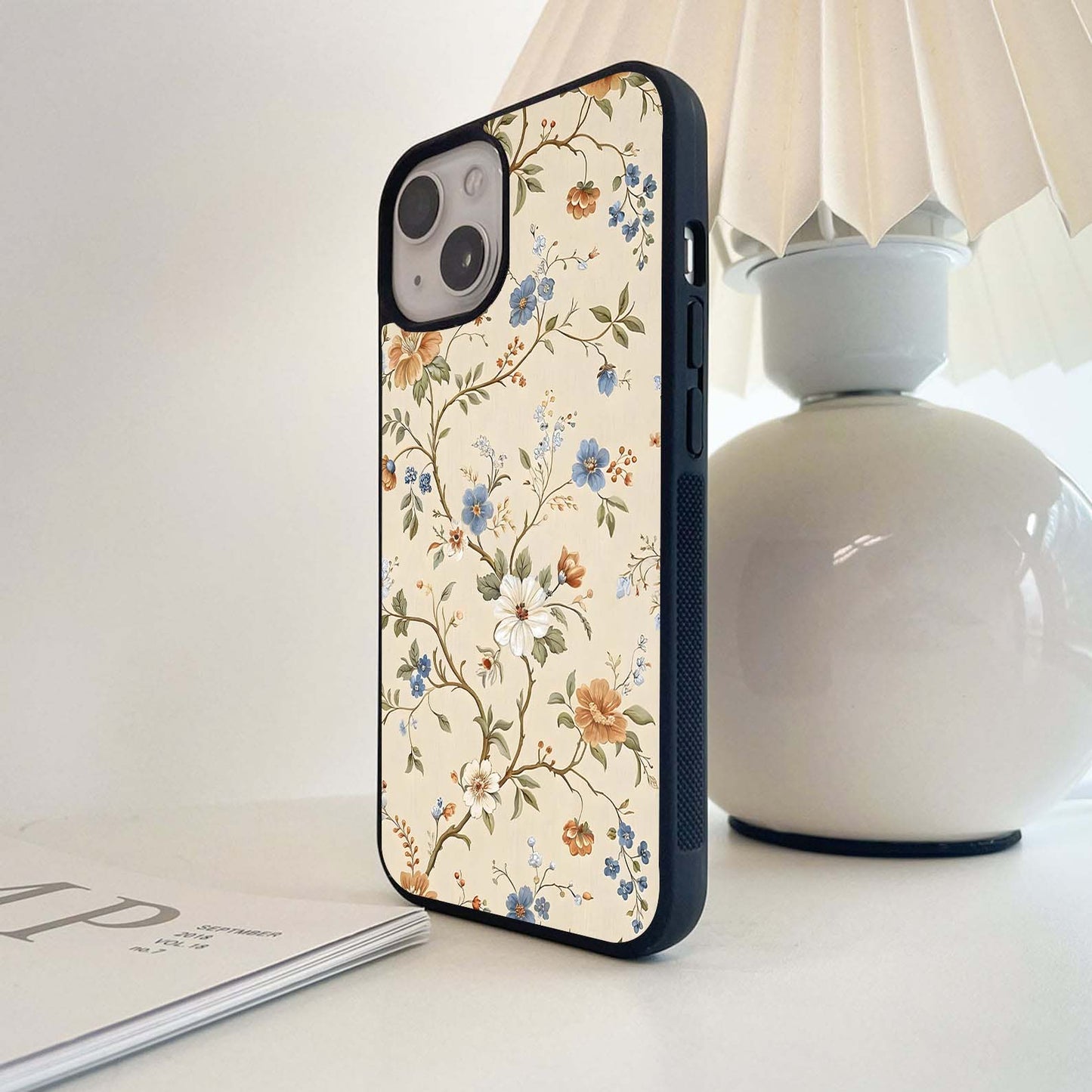 Beige Vintage Flower Glass Case