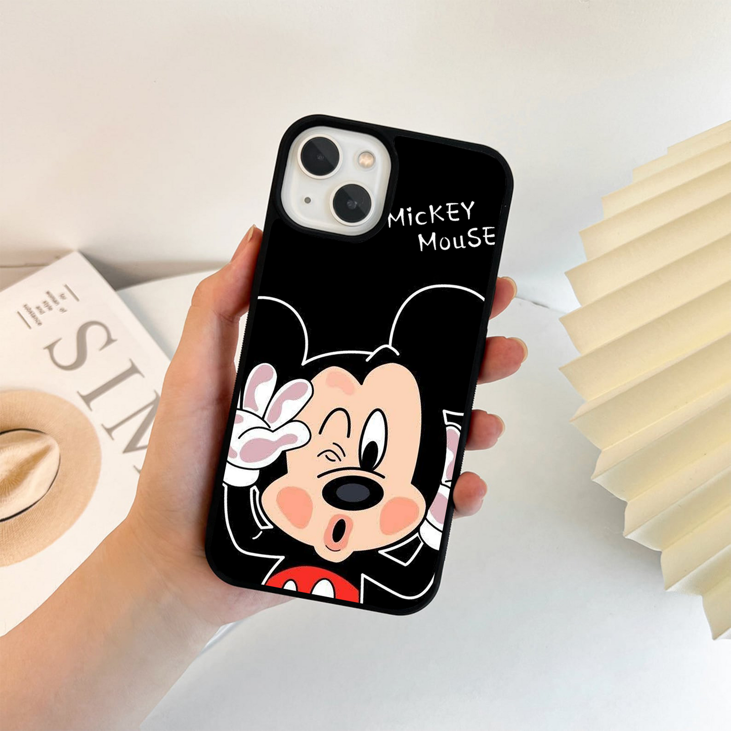 Cute Couple Mickey And MInnie Glass Case ( 2 FREE Keychains )