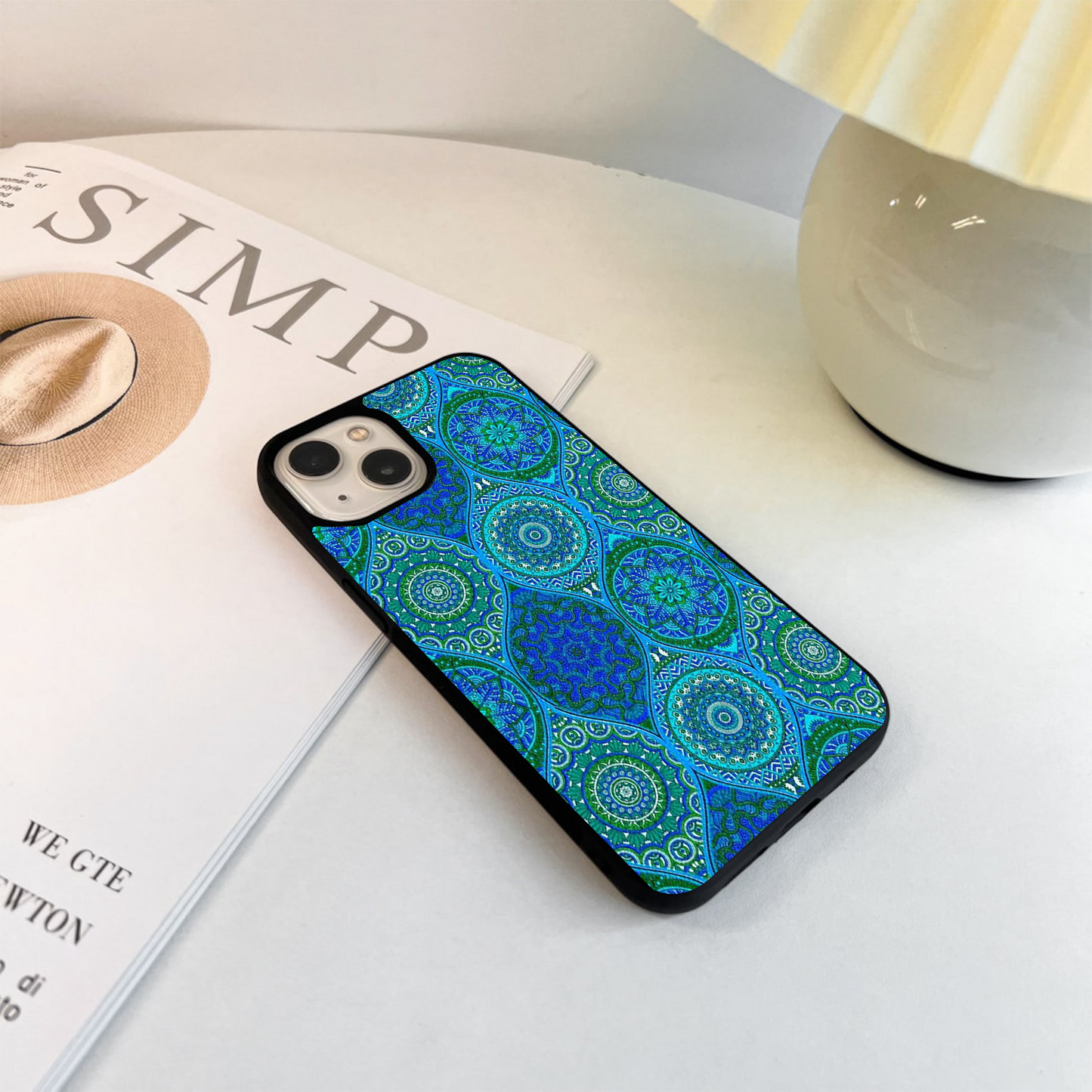 Green and Blue Mandala Pattern Glass Case