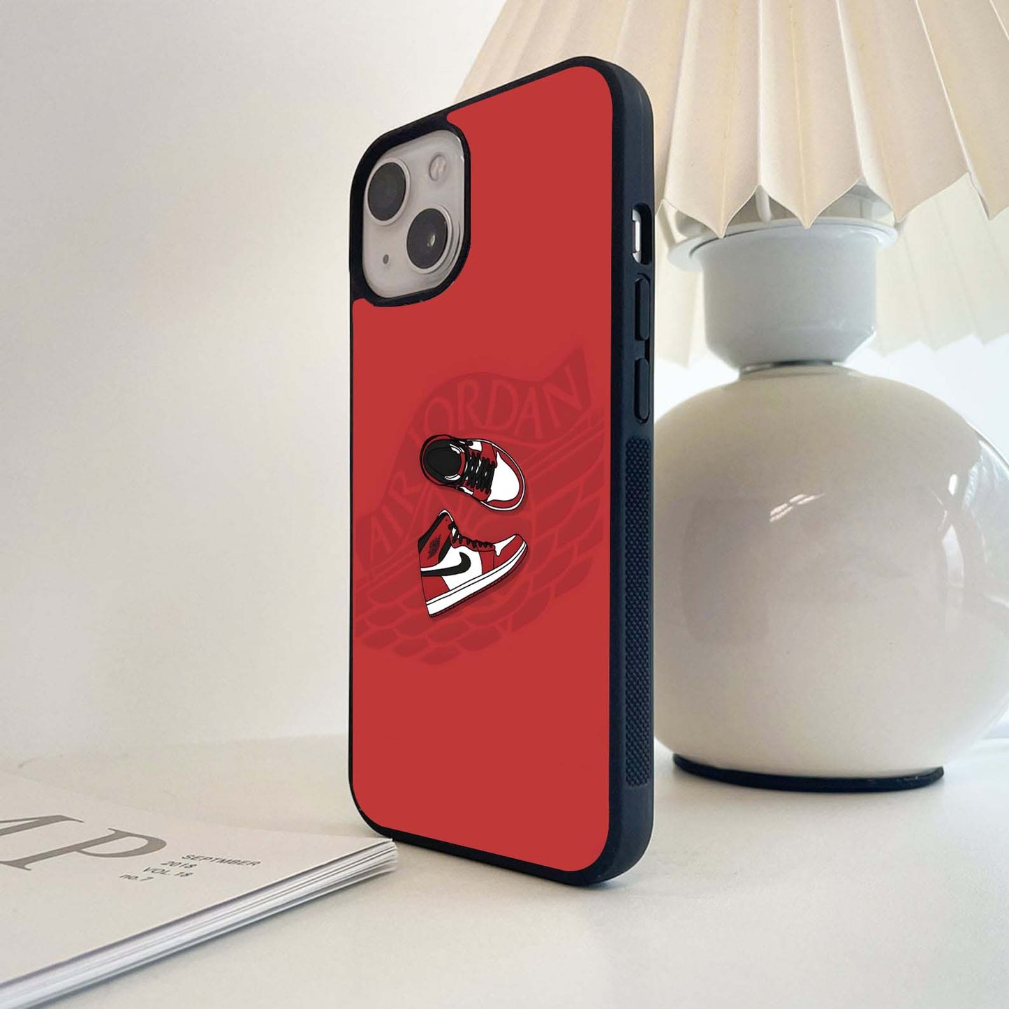 Classic Sneaker Float Glass Case