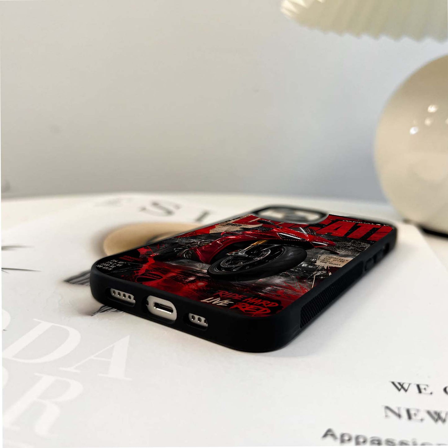 Scarlet Racing Beast Glass Case