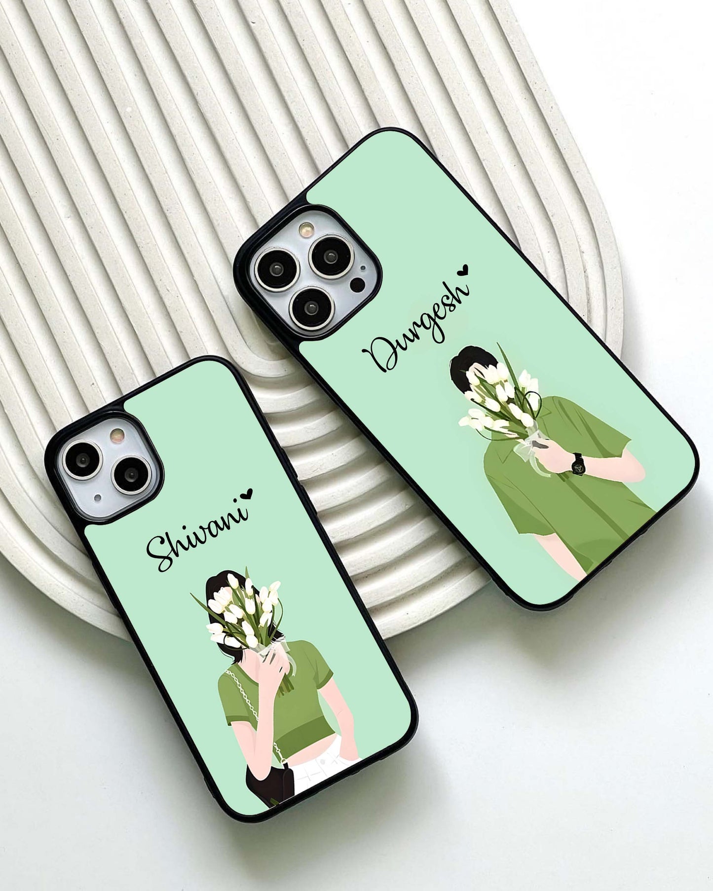 Hidden Tulip Love Couple Glass Case