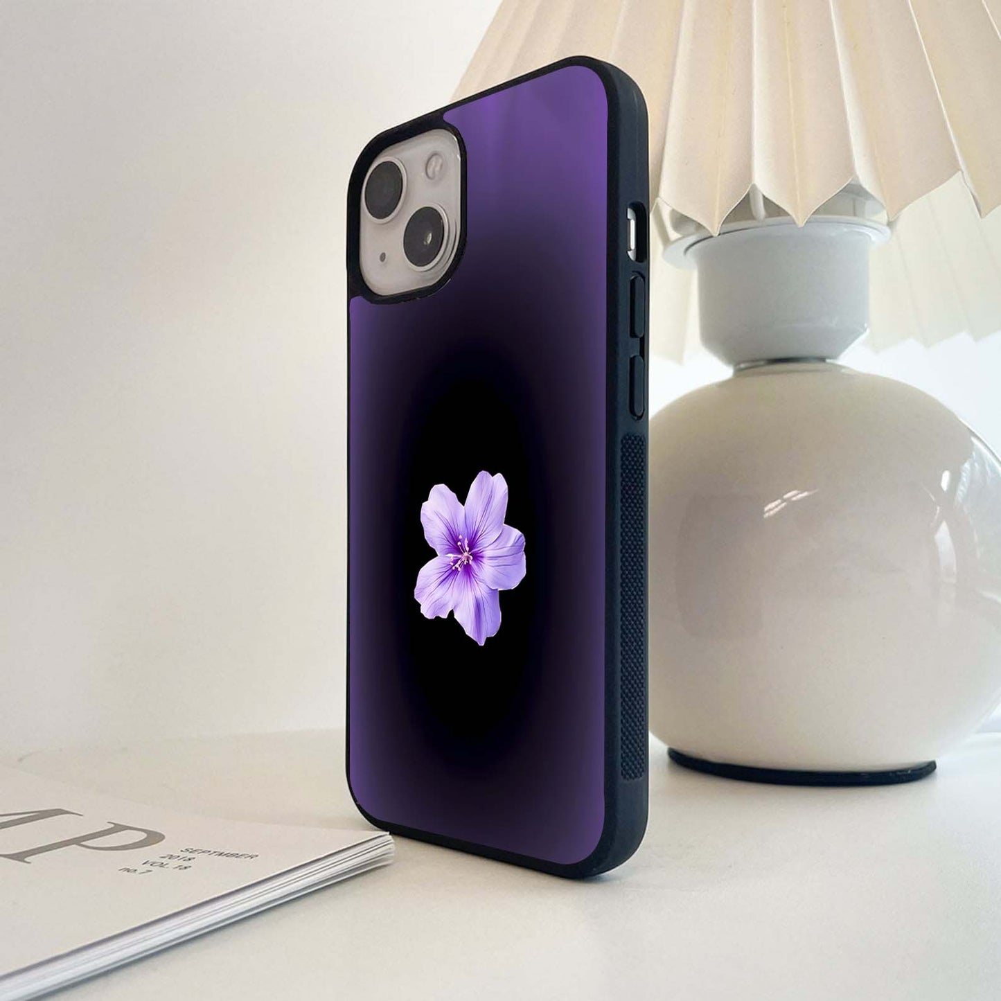 Flower on soft Violet Gradient Glass Case