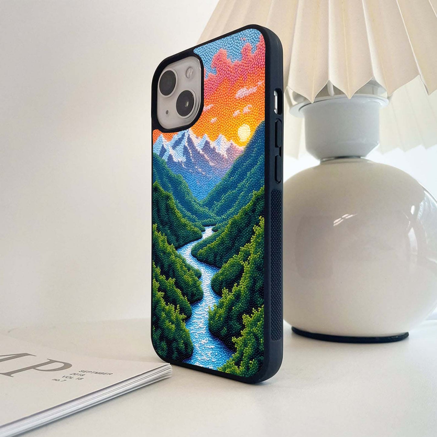 Beaded River Glow Glass Case