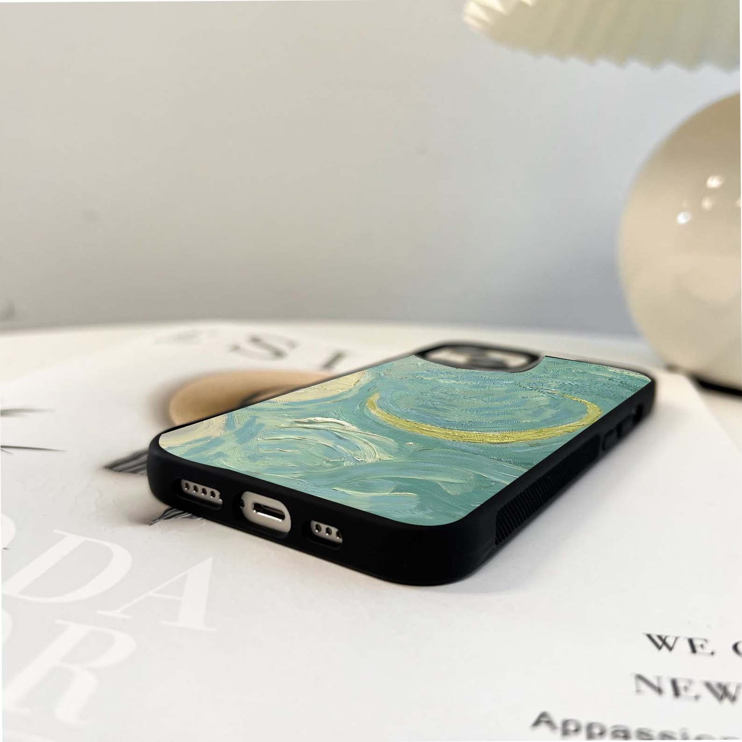 Soft Bloom Voyage Glass Case