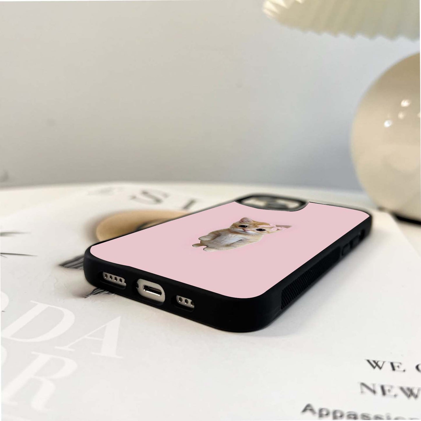 Innocent Cat With Pink Background Glass Case