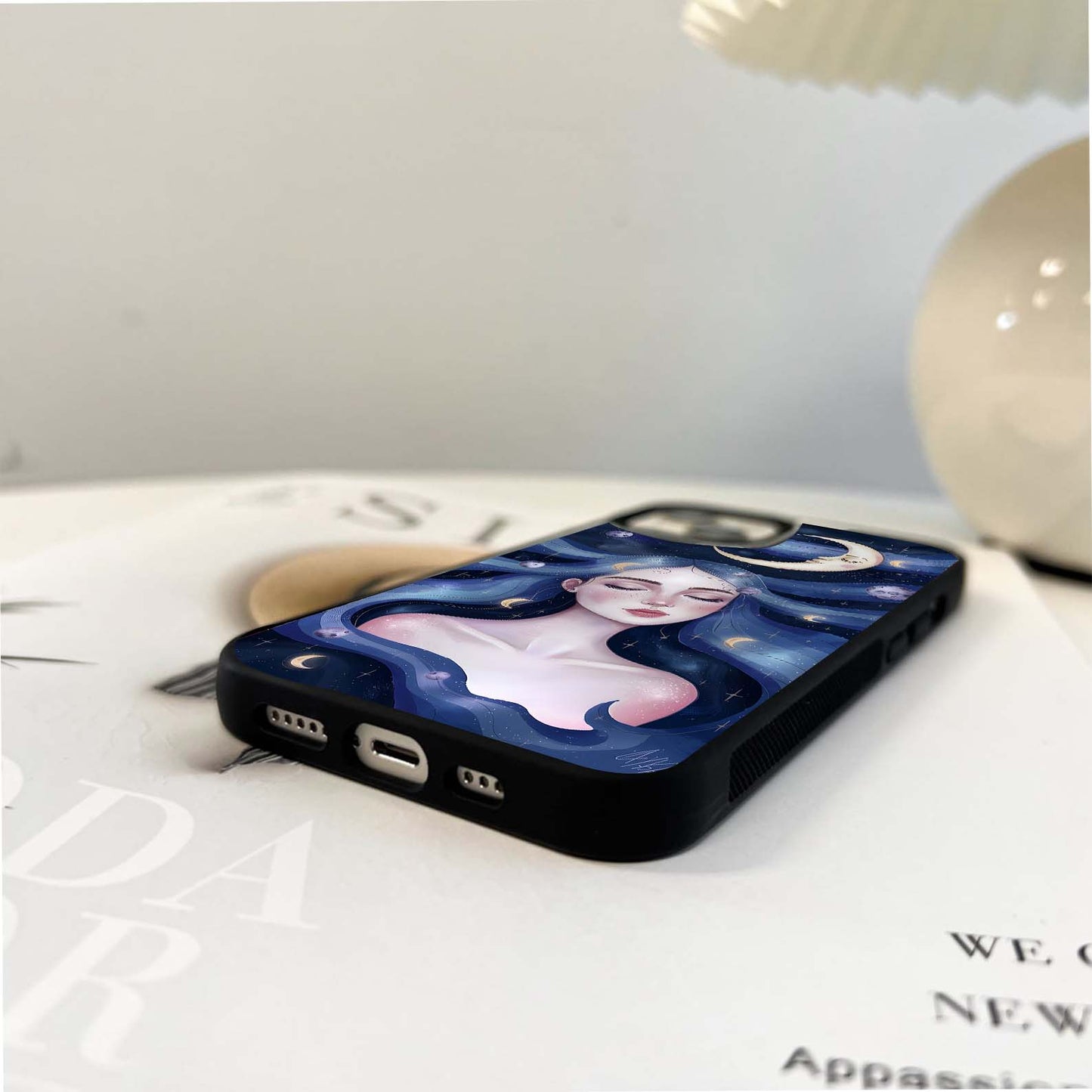 Girls With Shining Moon Glass Case