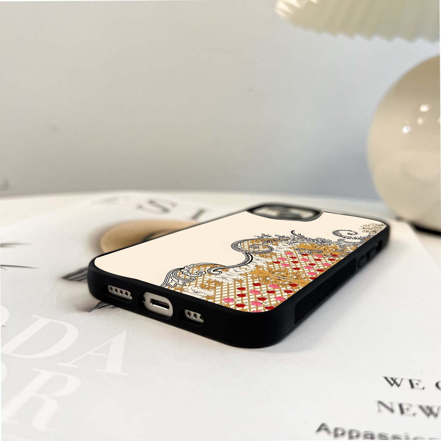 Regal Rose Mesh Glass Case